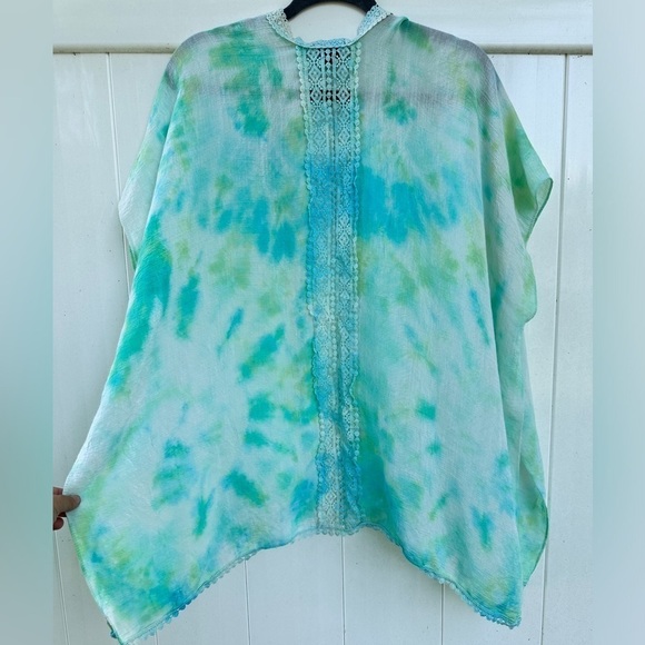 Steve Madden Coverup Tie-Dye Cover up. - Picture 3 of 11